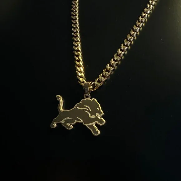 Gold Detroit Lions Necklace - Gold Plated - 5mm Cuban - 22" Chain - NFL - Picture 2 of 2